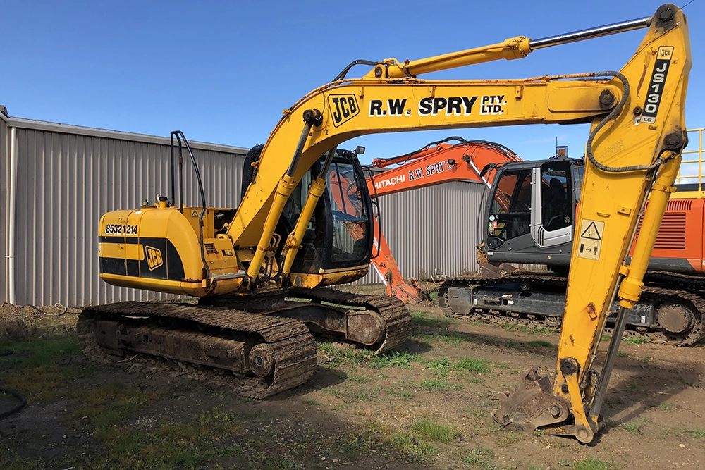 JCB JS-130