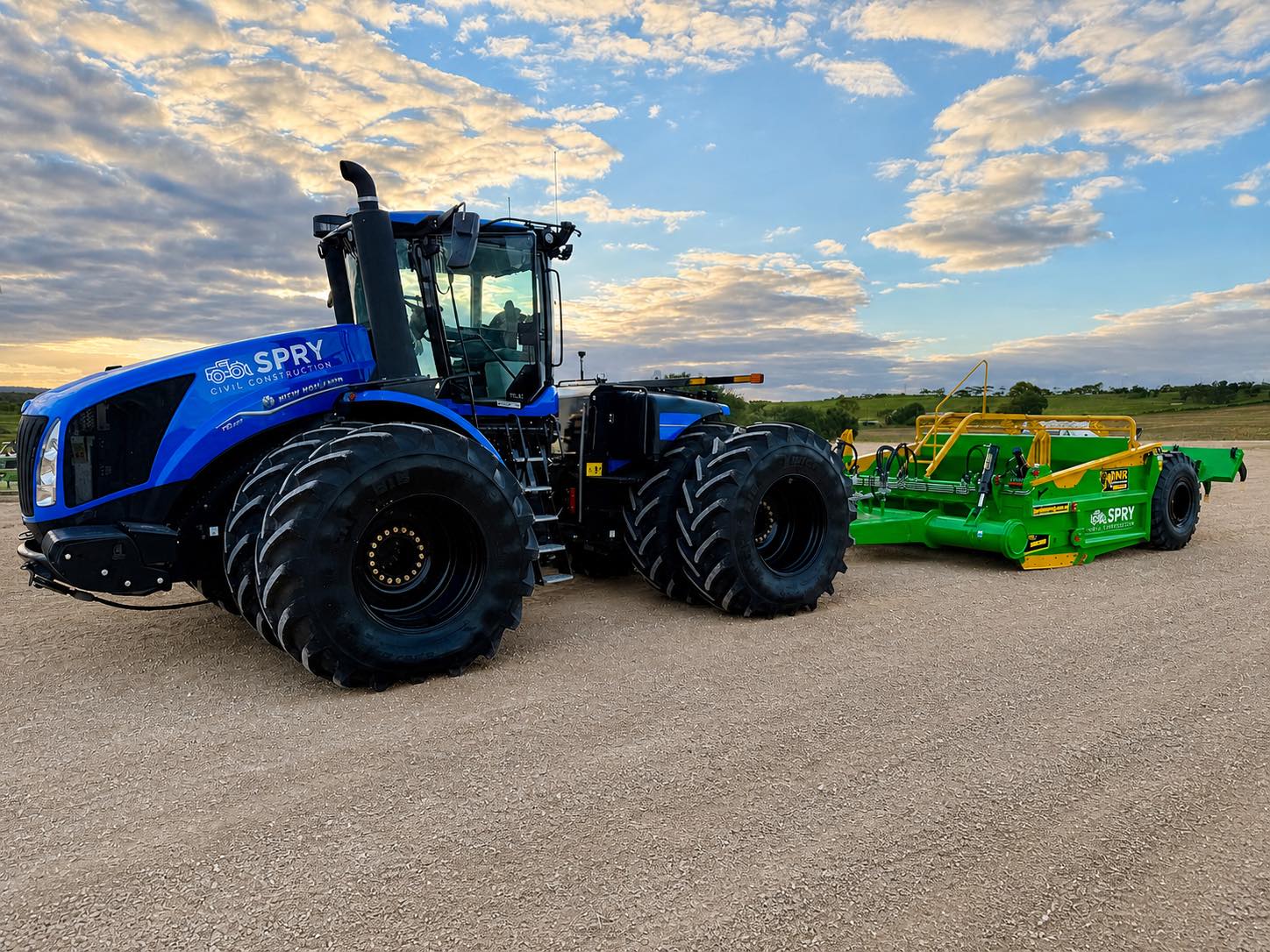 New Holland T9.655 with JNR HDE 3600 Landplane