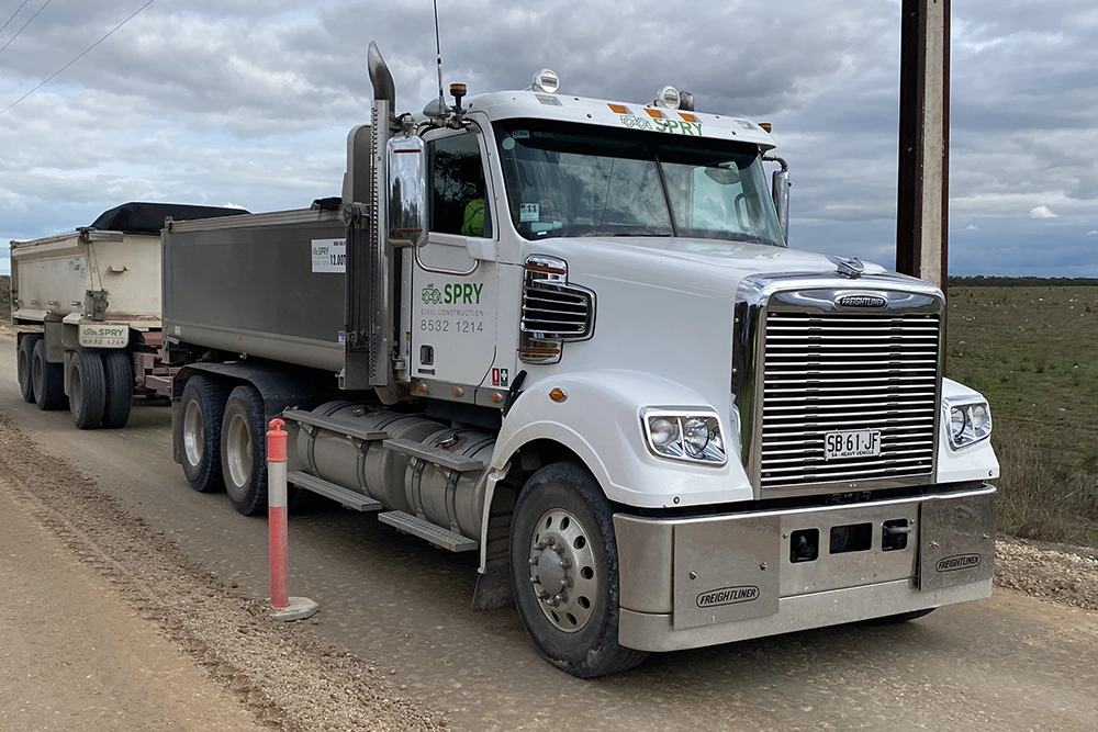 Freightliner - Truck and Dog