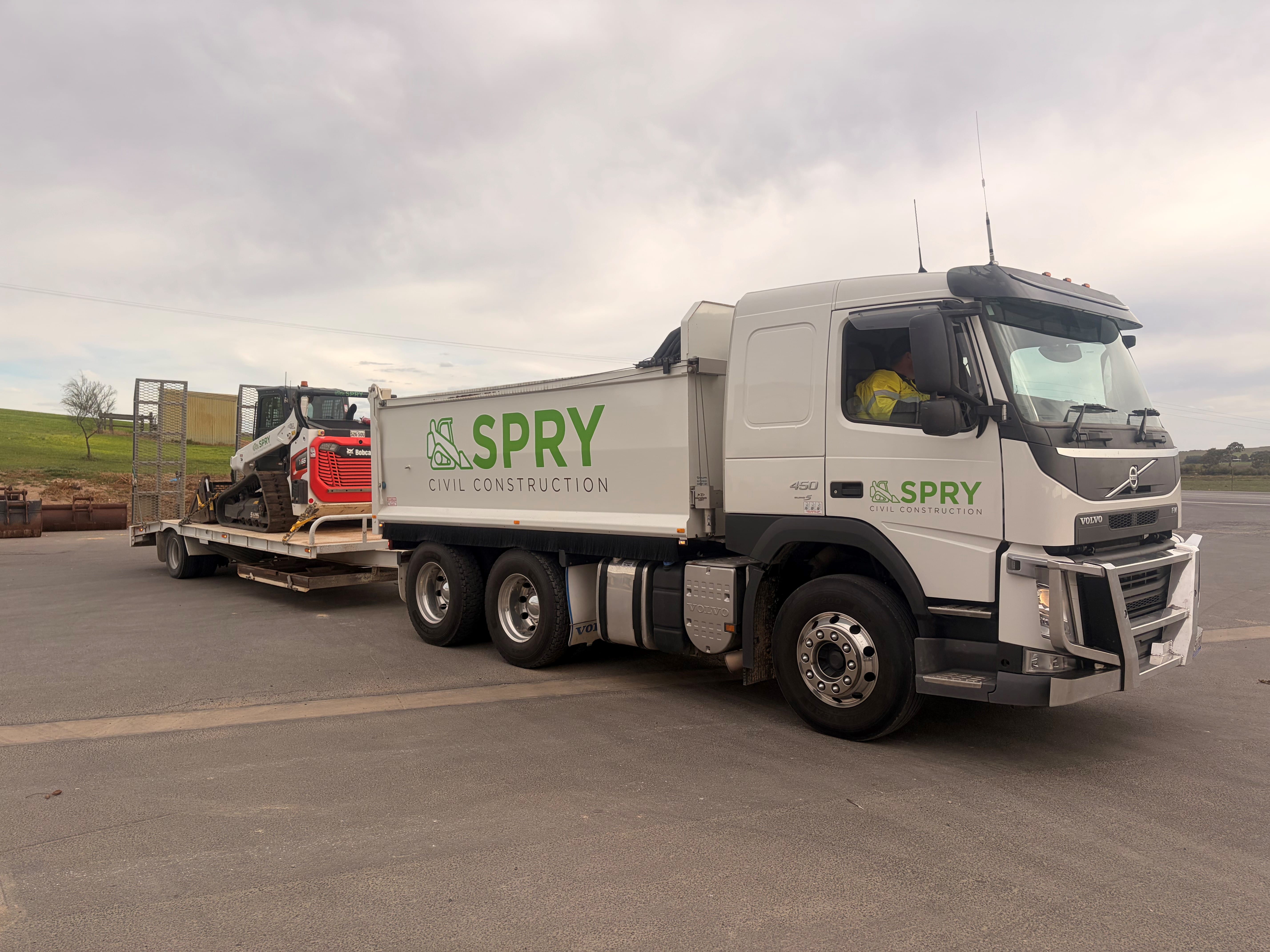 Volvo FM11 with Trailer