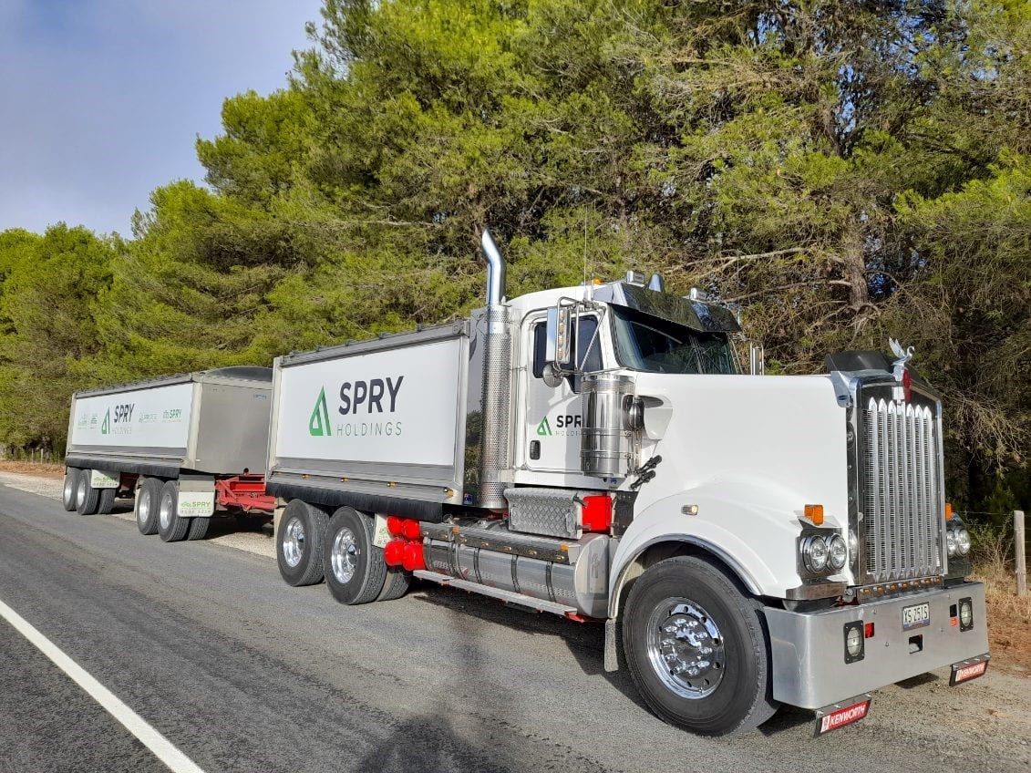 Kenworth 909 with Quad Trailer