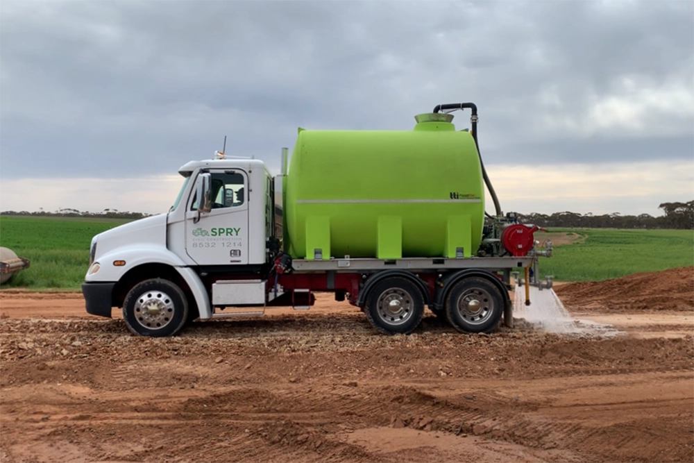Freightliner Water Truck - 13,000L